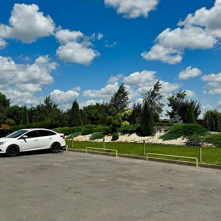 Готель Ні Пуху, Ні Пера! Reshetylivka Екстер'єр фото